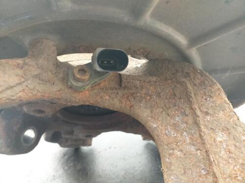 Volkswagen Golf 2008 Mk5 Nsf Passengers Front Left Hub Assembly - 1.6 Petrol