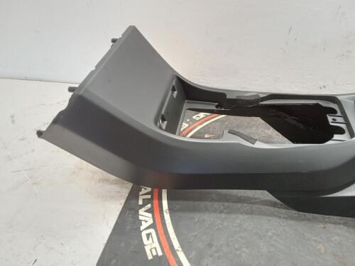 Volvo V40 2015 Mk3 Arm Rest / Centre Console Assembly 3108902y5tc