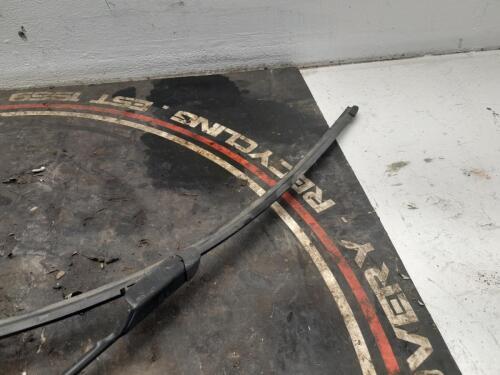 Jaguar E Pace 2018 Mk1 Osf Drivers Front Right Wiper Arm
