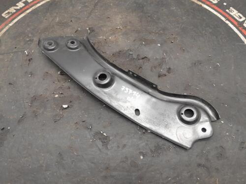 Volkswagen Caddy 2019 Mk3 Fl Osf Drivers Front Right Wing Bracket