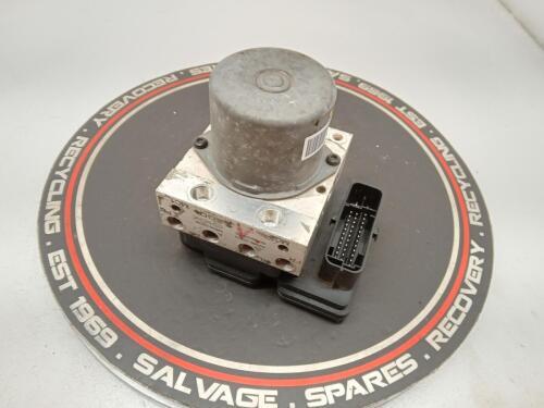 Hyundai I30 ABS Pump and Module 1.6L Petrol 2016 Mk2 61589-45200