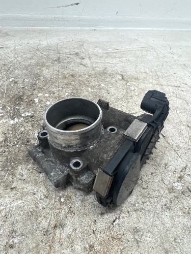VAUXHALL CORSA THROTTLE BODY MK3 D 4400 SXI A/C 1.2 PETROL 55562270