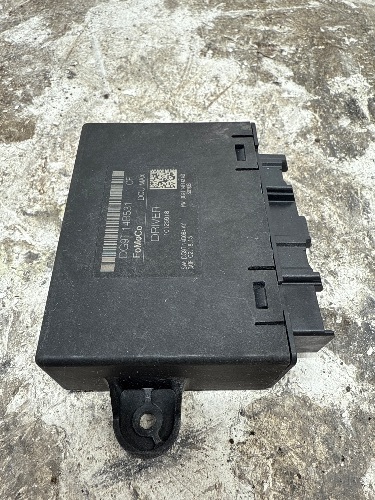 MONDEO DOOR CONTROL UNIT MODULE ECU RIGHT FRONT MK5 CD391 TITANIUM