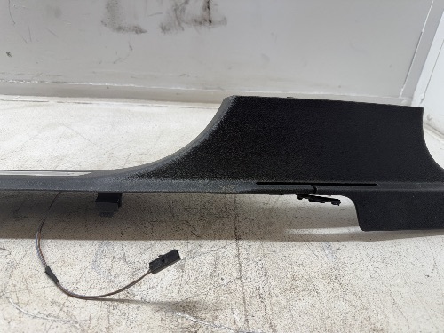 VOLKSWAGEN TIGUAN KICK PANEL MK2 AD R-LINE DOOR TRIM FRONT RIGHT