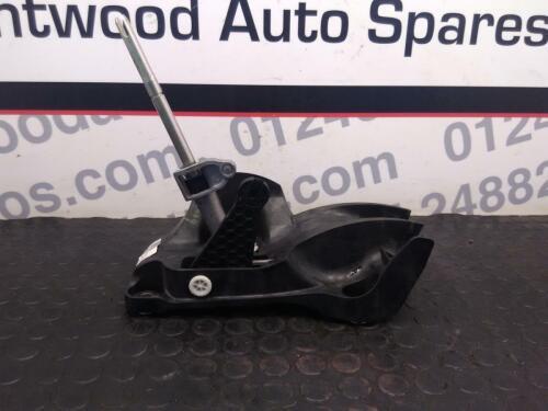 Mercedes A Class 2013 W176 Gearstick / Manual Gearknob 6 Speed