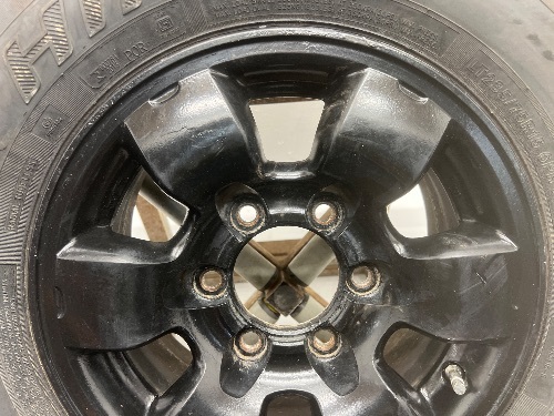 NISSAN PATHFINDER ALLOY WHEEL HIFLY MUD TYRES 235 75 15 7J SINGAL WHEEL