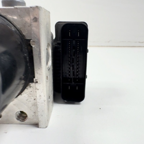TOYOTA YARIS ABS PUMP XP90 2009-2011 ABS PUMP MODULATOR CONTROL UNIT