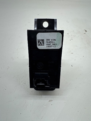 BMW X3 HANDBRAKE BUTTON G01 XDRIVE30D 2017-2024