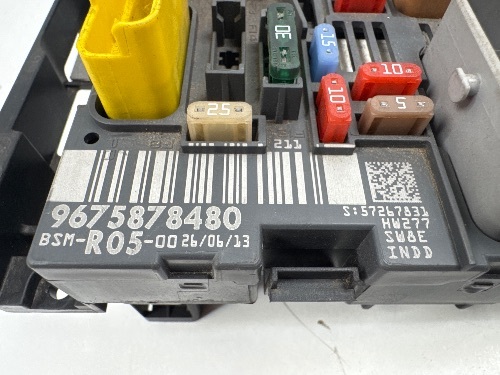 PEUGEOT 308 FUSE BOX SW MK1 2011-2014