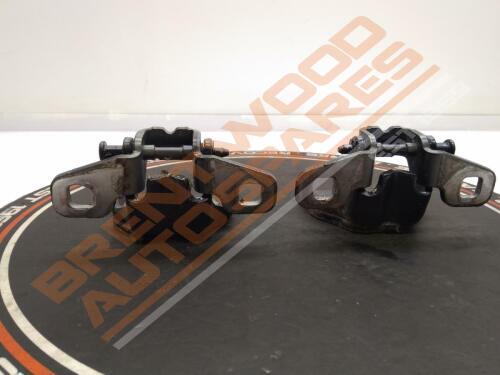 Dacia Duster 2021 Mk2 Pair Of Osf Drivers Front Right Door Hinges