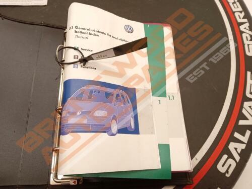 Volkswagen Touran 2005 Mk1 Owners Manual / Handbook