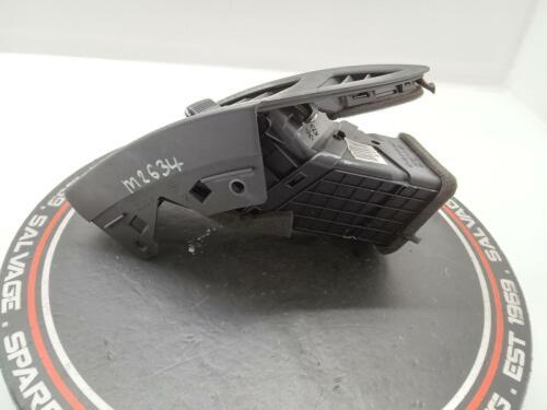 Hyundai I40 2012 Mk1 Os Drivers Right Dash Vent